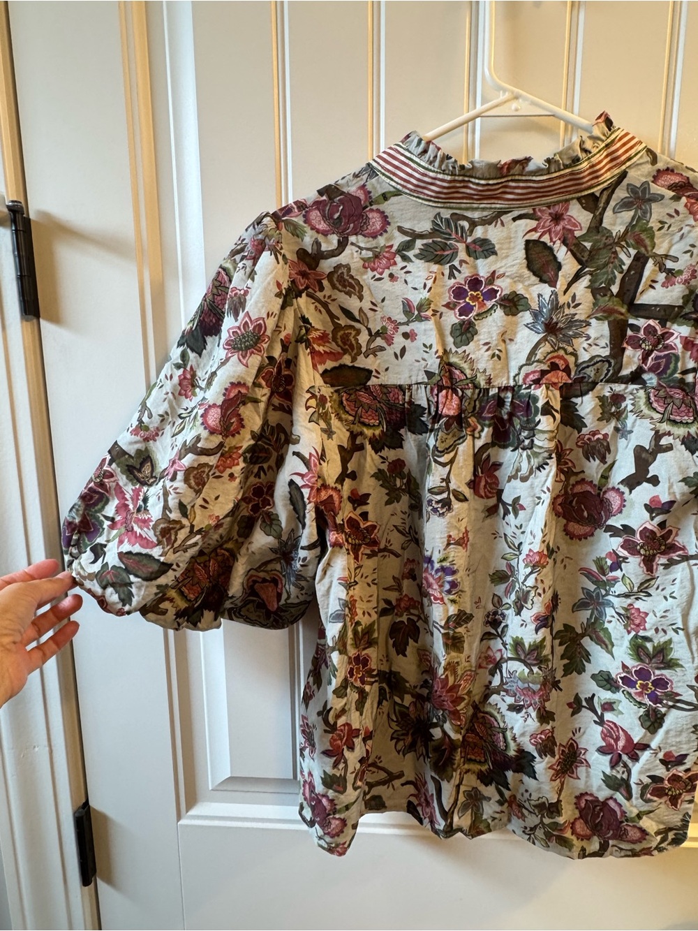 THML Fall For Me Floral Puff-Sleeve Blouse Medium - Picture 10 of 12